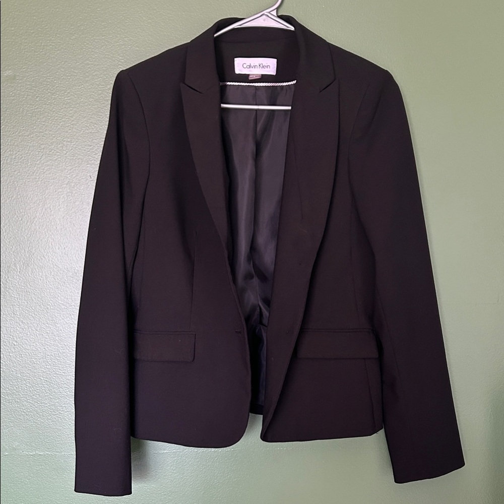Calvin Klein Women's Elegant Black Suit Jacket